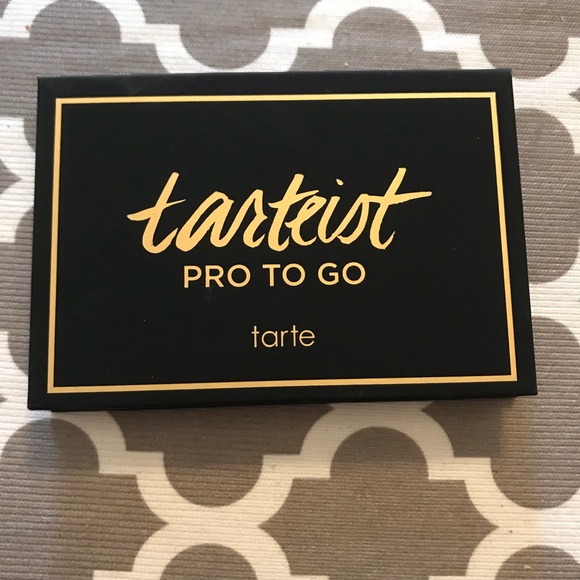 Tarte eye shadow palette - Picture 3 of 4